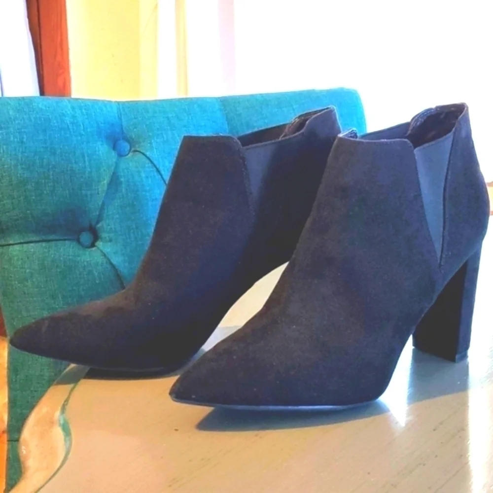 Marc Fisher| Black Leather Suede Pointy Toe Heels Bootie Modern Neutral Sz. 8.5